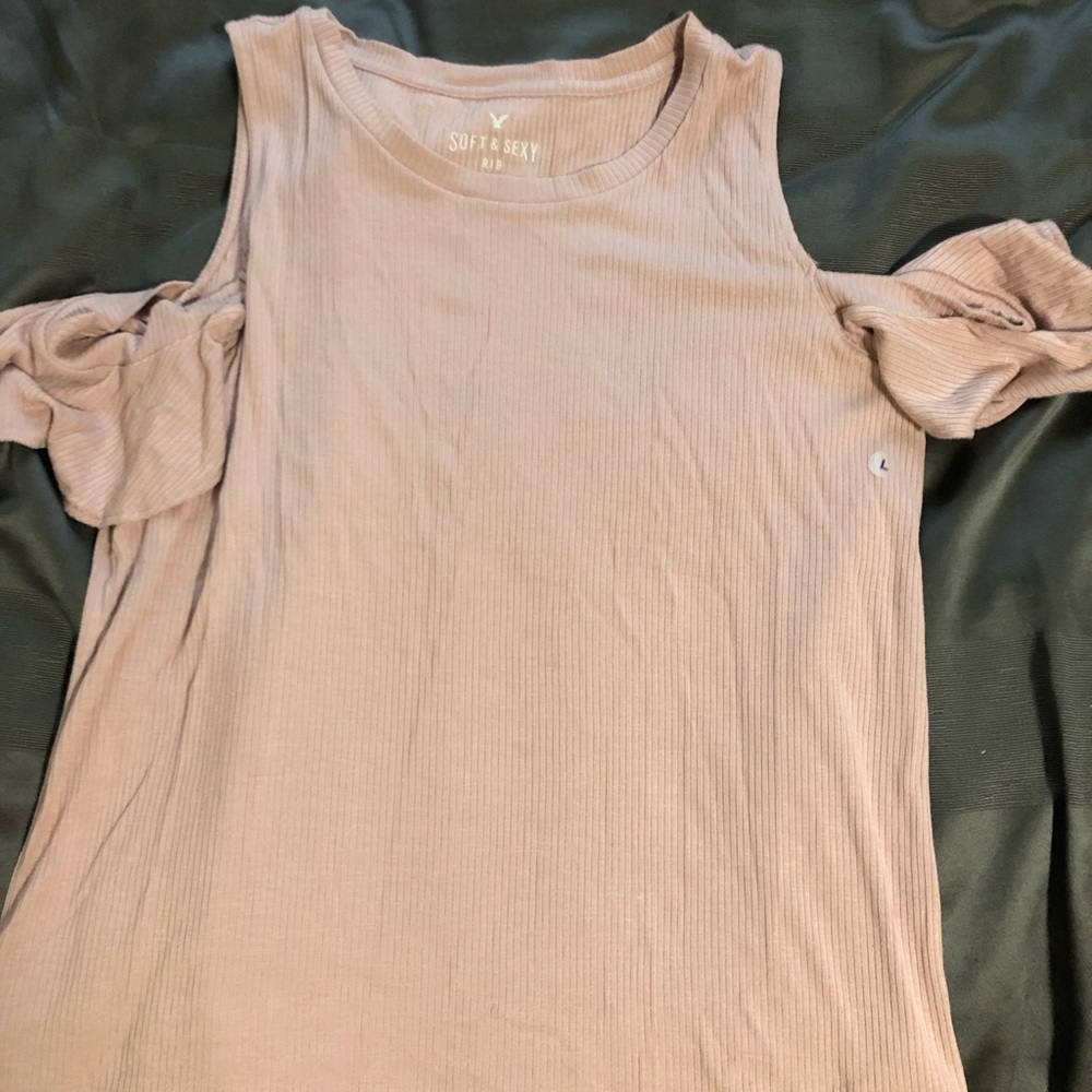 American Eagle pink cold shoulder shirt